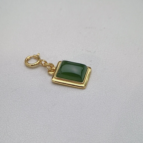 SGP2 S925 Stamped Jade Detachable Pendant - Picture 4 of 5